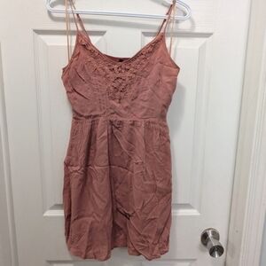 Gentle Fawn Dusty Rose / Lace Detail Dress